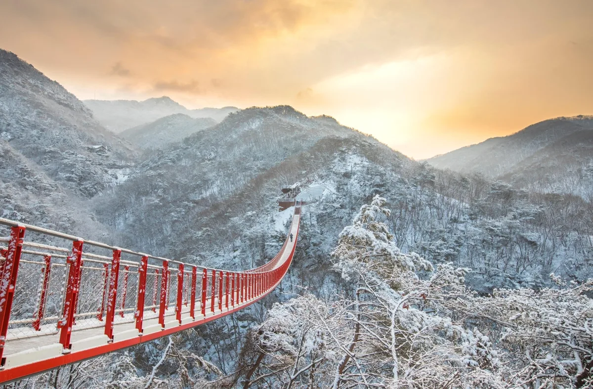 임진강 조망 트인 흙산 암릉, 파주 감악산
